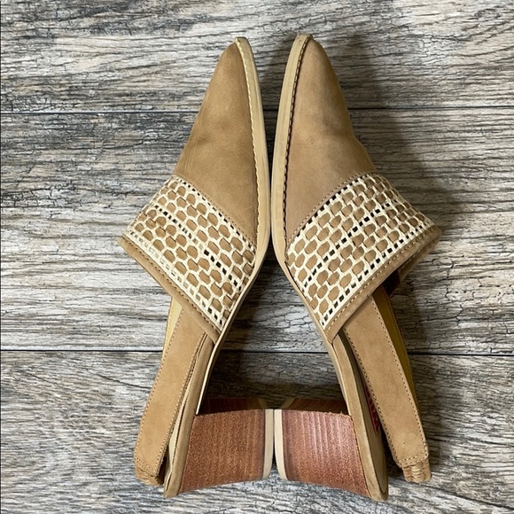 Wild Pair Boho Leather Slip On Basketweave Mule Heels Tan 7.5B - Picture 4 of 15